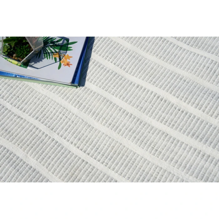 Exquisite Rugs Boca Light Silver 49842X3 2ft.X3ft. Rect. Rug