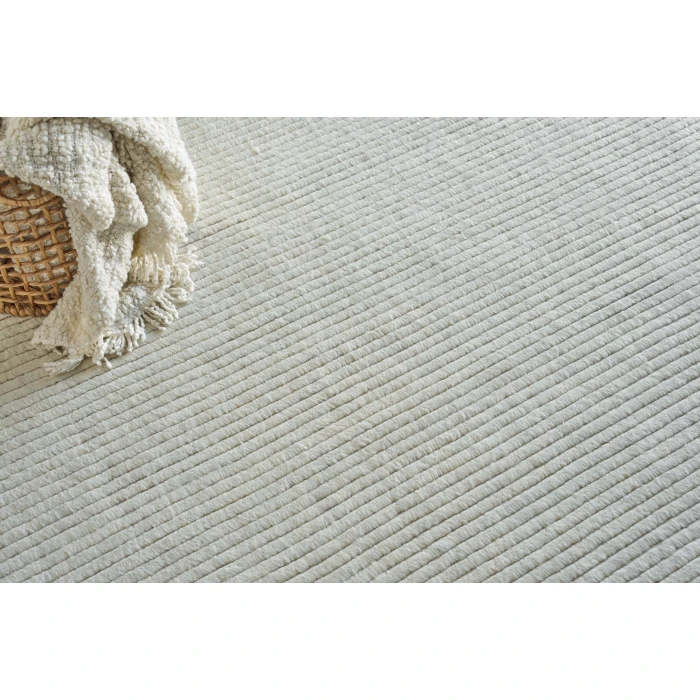 Exquisite Rugs Kaza Ivory 53042X3 2ft.X3ft. Rect. Rug