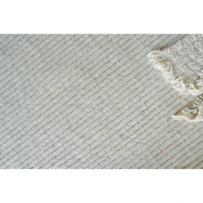 Exquisite Rugs Kaza Ivory 53042X3 2ft.X3ft. Rect. Rug