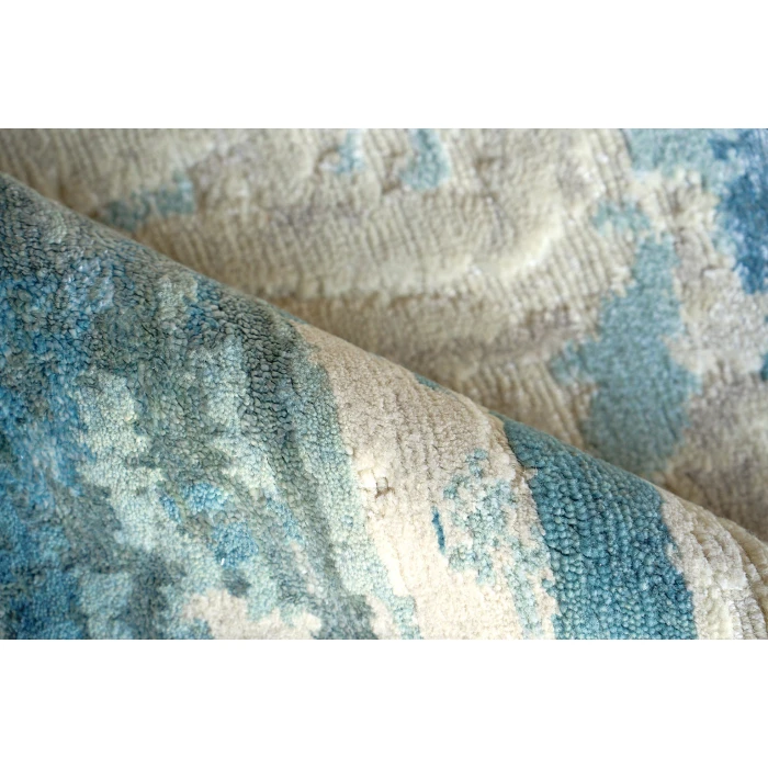 Exquisite Rugs Luxury Laureno Ivory/Light Blue 63161X16 1ft.X1ft.6in. Rect. Rug