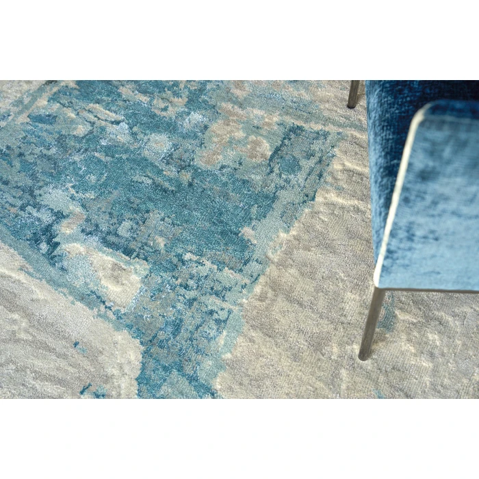 Exquisite Rugs Luxury Laureno Ivory/Light Blue 63161X16 1ft.X1ft.6in. Rect. Rug