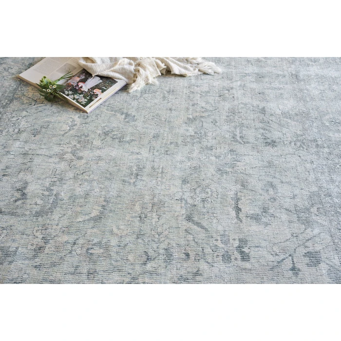 Exquisite Rugs Tuscany Ivory/Blue 634114X18 14ft.X18ft. Rect. Rug