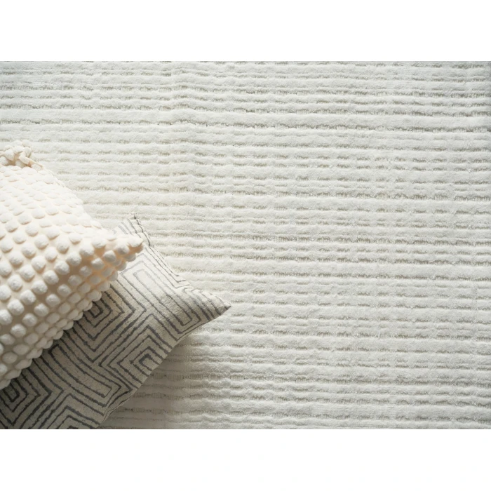 Exquisite Rugs Cabrini Modern White 64801X16 1ft.X1ft.6in. Rect. Rug
