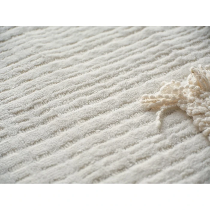 Exquisite Rugs Cabrini Modern White 64801X16 1ft.X1ft.6in. Rect. Rug