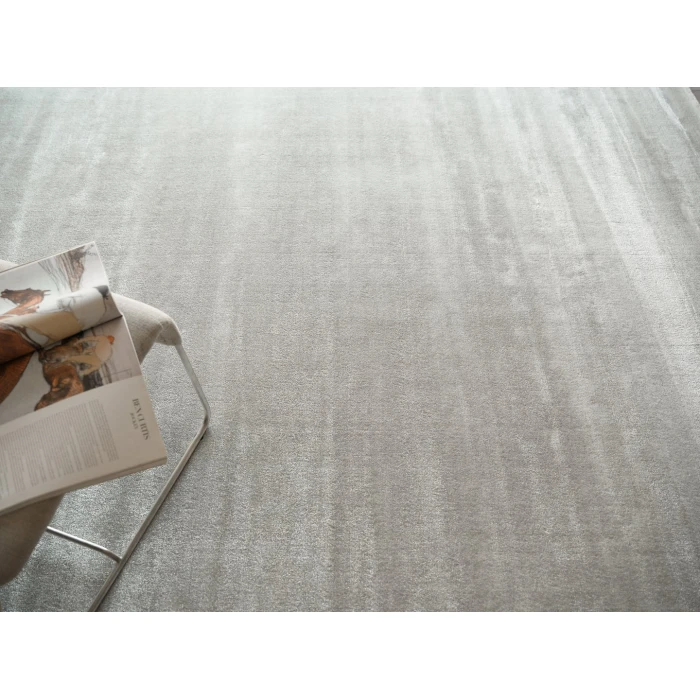 Exquisite Rugs Velutto Modern Light Silver 65382X3 2ft.X3ft. Rect. Rug