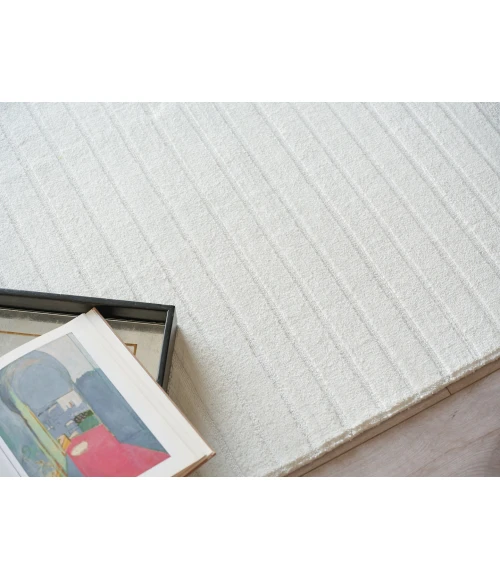 Exquisite Rugs Amani Modern White 67634X6 4ft.X6ft. Rect. Rug