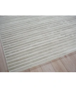Exquisite Rugs Amani Modern Light Silver 67644X6 4ft.X6ft. Rect. Rug