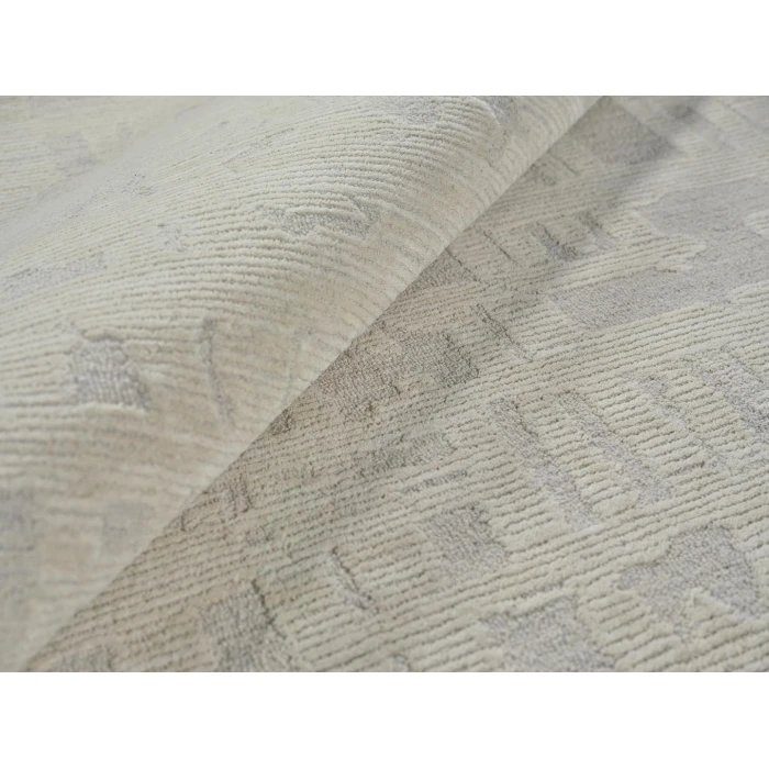 Exquisite Rugs Aspen Silver/Ivory 68281X16 1ft.X1ft.6in. Rect. Rug