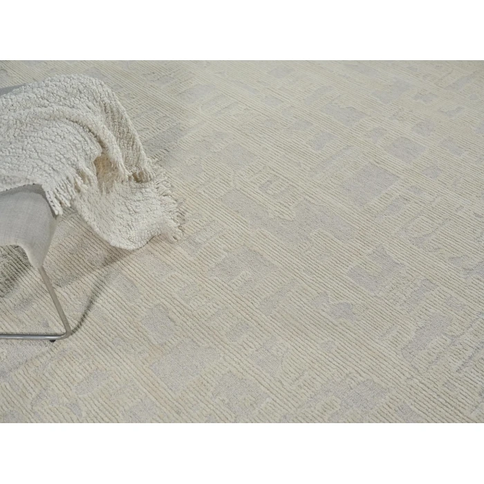 Exquisite Rugs Aspen Silver/Ivory 68281X16 1ft.X1ft.6in. Rect. Rug