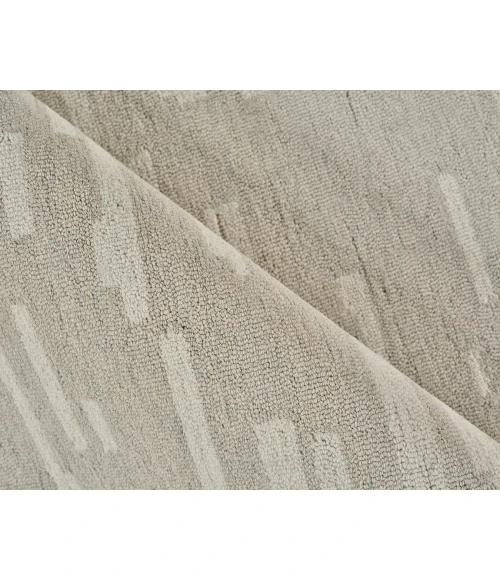 Exquisite Rugs Carmel Silver/Ivory 68605X8 5ft.X8ft. Rect. Rug