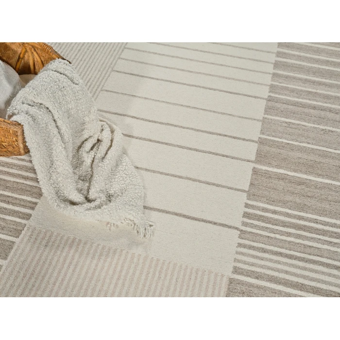Exquisite Rugs Castine Beige/Ivory 68739X12 9ft.X12ft. Rect. Rug