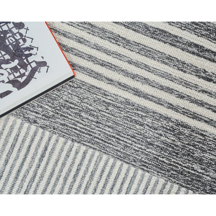 Exquisite Rugs Castine Gray/Ivory 687414X18 14ft.X18ft. Rect. Rug