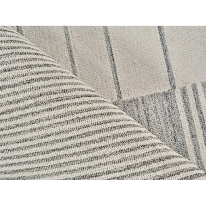 Exquisite Rugs Castine Silver/Ivory 68758X10 8ft.X10ft. Rect. Rug