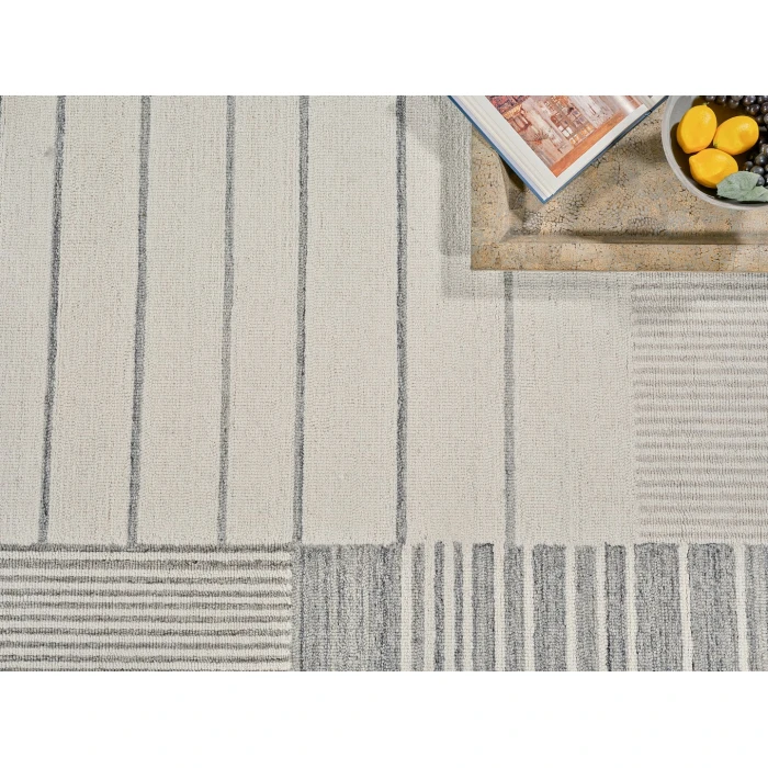 Exquisite Rugs Castine Silver/Ivory 68758X10 8ft.X10ft. Rect. Rug