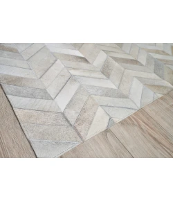 Exquisite Rugs Natural Hide White/Silver 97611X16 1ft.X1ft.6in. Rect. Rug
