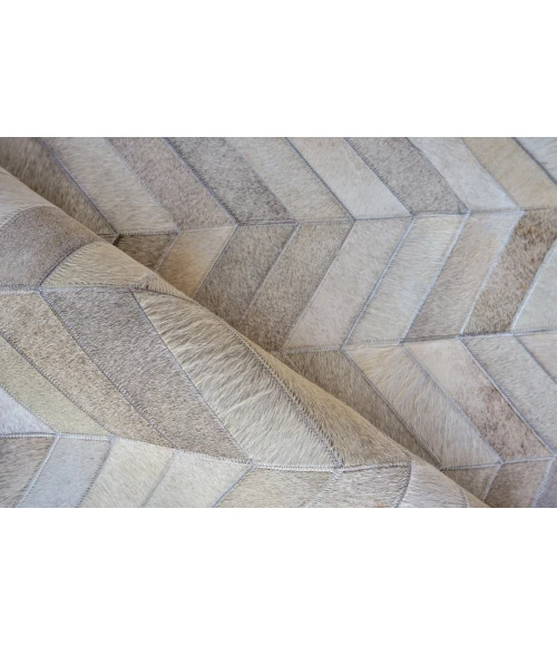 Exquisite Rugs Natural Hide White/Silver 97611X16 1ft.X1ft.6in. Rect. Rug