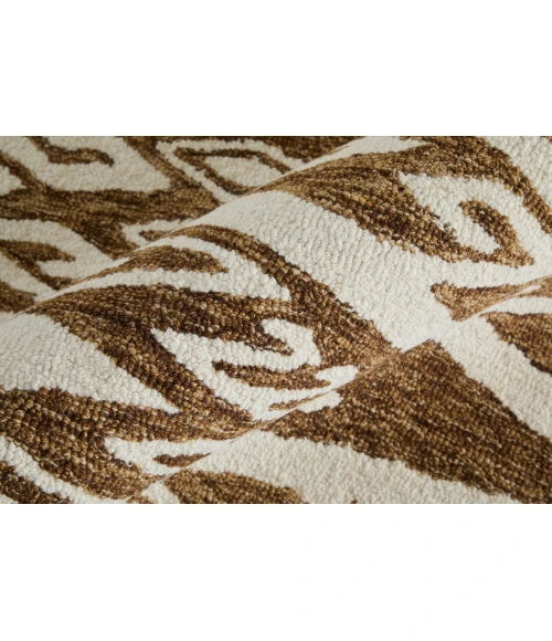 Feizy Wallace Brown/White WAL8A43F 5 ft. X 8 ft. Rect. Rug