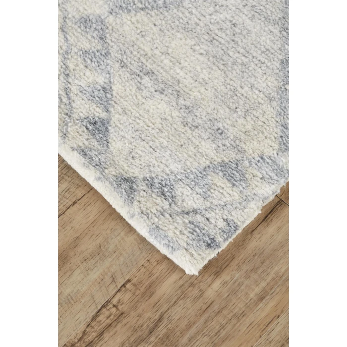 Feizy ABYTHA 6458F IN ICE 2' x 3' Sample Area Rug
