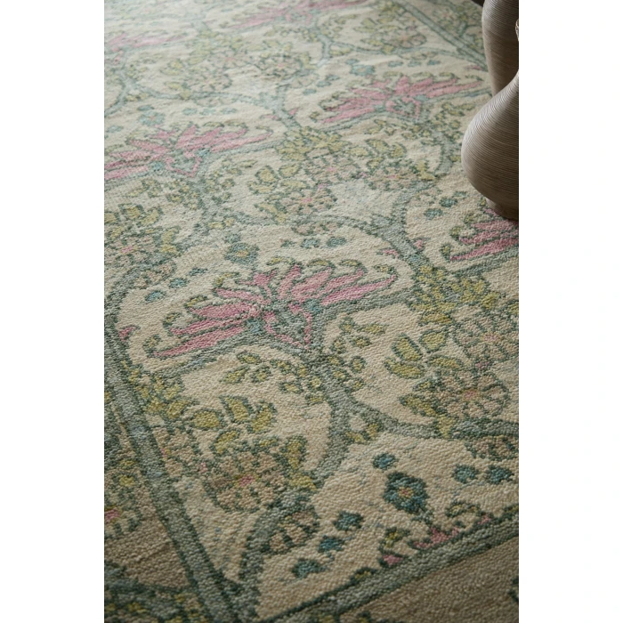 Feizy Beall Ivory/Pink/Green BEA6714F 5ft.6in. x 8ft.6in. Rect. Rug
