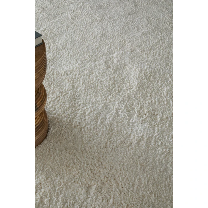 Feizy Tula White TLA8A98F 2ft.6in. x 8ft. Rect. Rug