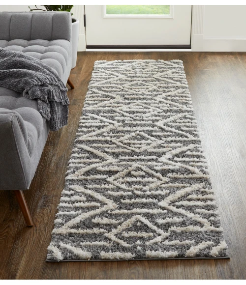 Feizy Mynka Bohemian & Eclectic Diamond, Gray/Ivory, 2'-6" x 8' Runner