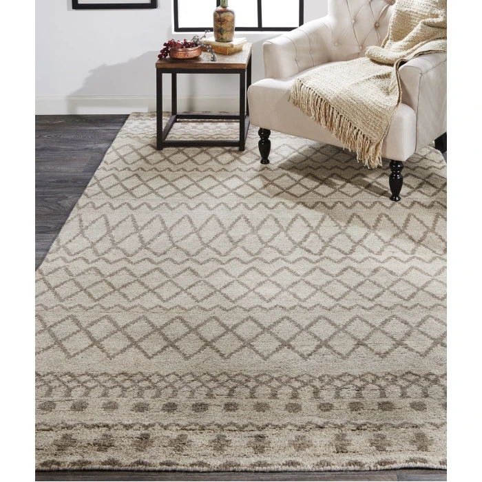 Feizy Barbary Ivory/Taupe 5996268F 5ft.6in. x 8ft.6in. Rect. Rug