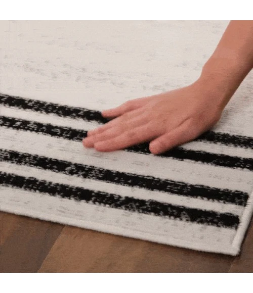 Hauteloom Angus Black ANGUS 7ft.10in. Square Rug