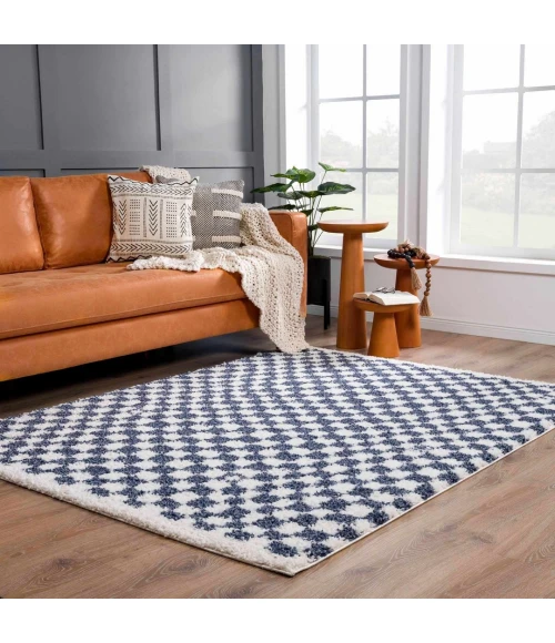 Hauteloom Kieu White SBMMKIEU8A1 5ft.3in. x 7ft. Rect. Rug