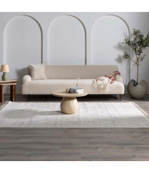 Hauteloom Birdwood White BRDWD 6ft.7in. x 9ft. Rect. Rug