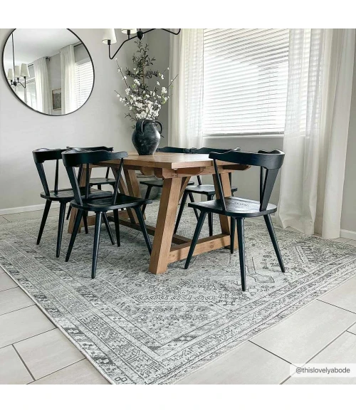Hauteloom Barny Off White SAMABARNYA1 6ft.7in. x 9ft. Rect. Rug