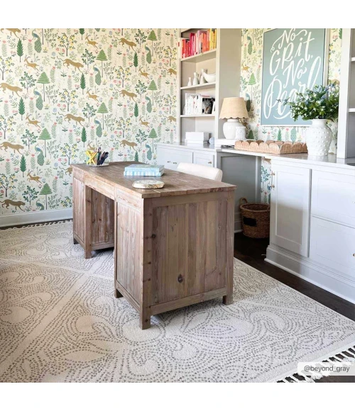 Hauteloom Birdwood White BRDWD 6ft.7in. x 9ft. Rect. Rug