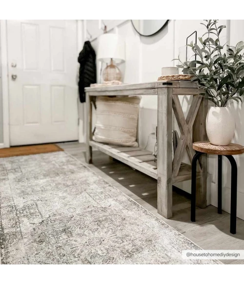 Hauteloom Hera Ivory SLLIHERAA43 7ft.10in. x 10ft.2in. Rect. Rug