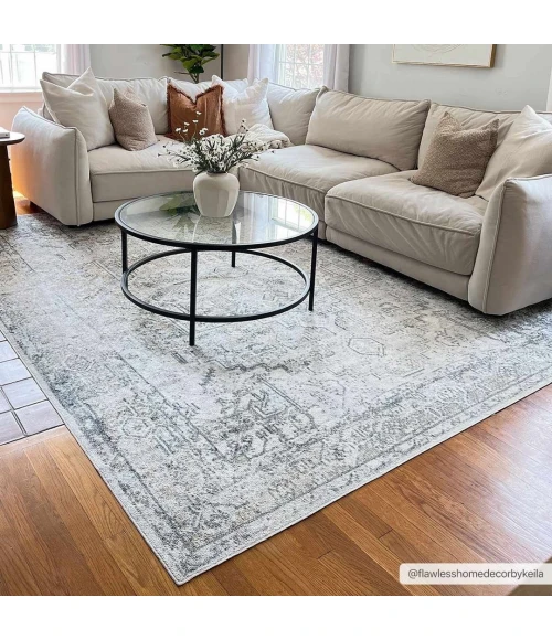 Hauteloom Hera Ivory SLLIHERAA43 7ft.10in. x 10ft.2in. Rect. Rug