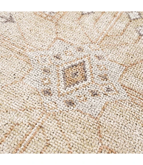 Hauteloom Albas Light Brown HCAHALBASA1 7ft.10in. x 10ft. Rect. Rug