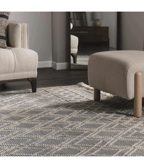 Hauteloom Derrimut Ivory DERRI 2ft.3in. x 3ft.9in. Rect. Rug