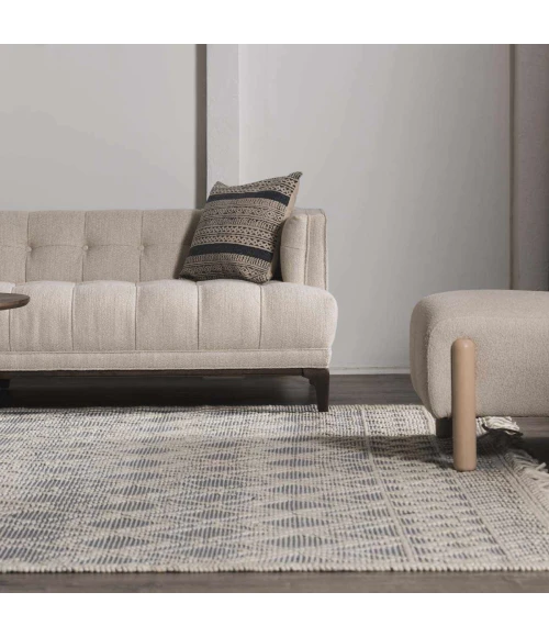 Hauteloom Derrimut Ivory DERRI 2ft.3in. x 3ft.9in. Rect. Rug