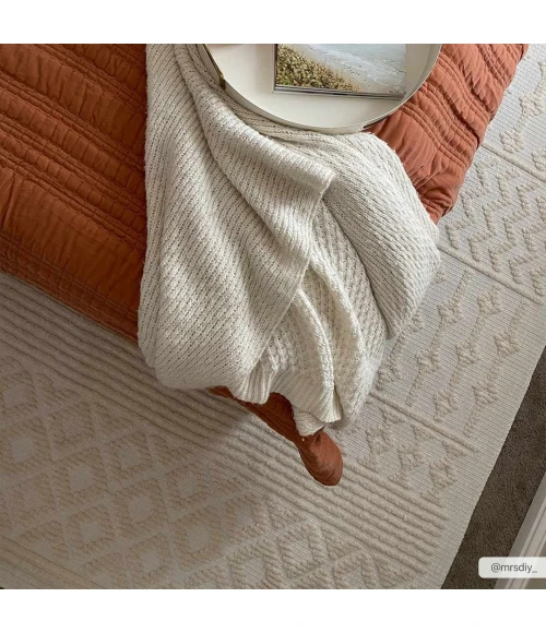 Hauteloom Drago White SLYBDRAGOA1 5ft. x 7ft.2in. Rect. Rug