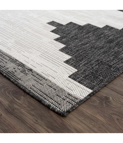 Hauteloom Djugun Black DJU 2ft.7in. x 10ft. Rect. Rug