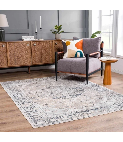 Hauteloom Rudo Light Gray SLLIRUDOAA2 2ft.7in. x 7ft.3in. Rect. Rug