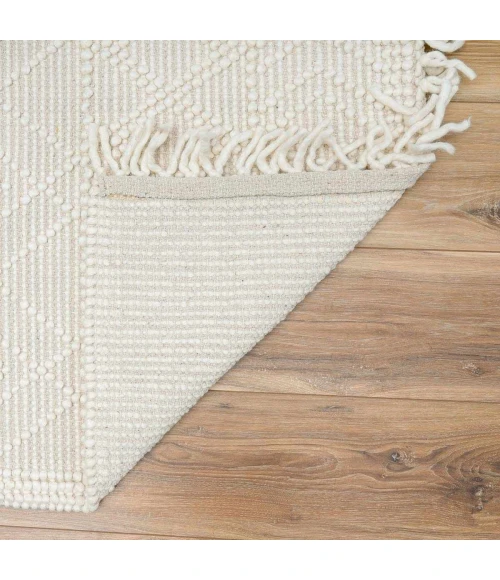 Hauteloom Leonardtown Ivory LNRD 2ft.6in. x 10ft. Rect. Rug