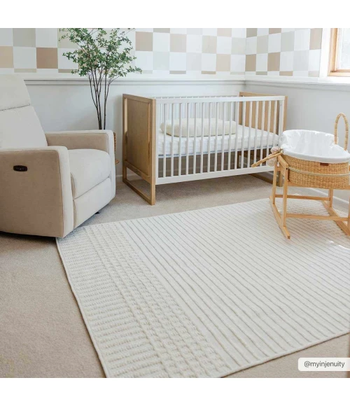 Hauteloom Rhun White SLYBRHUN8A1 7ft.10in. x 10ft.1in. Rect. Rug