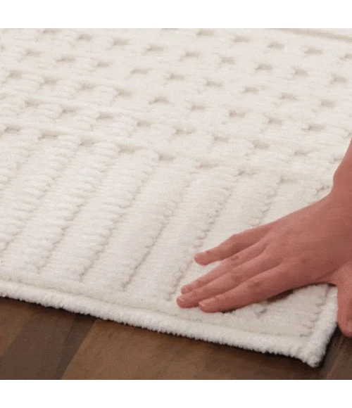 Hauteloom Rhun White SLYBRHUN8A1 7ft.10in. x 10ft.1in. Rect. Rug