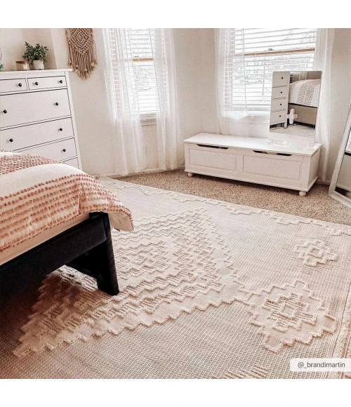 Hauteloom Rosales RSLS 2ft.7in. x 7ft.3in. Rect. Rug