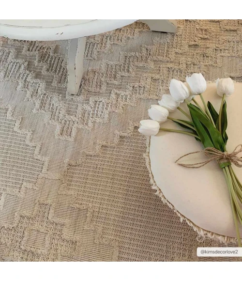 Hauteloom Rosales RSLS 2ft.7in. x 7ft.3in. Rect. Rug