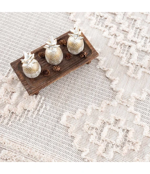 Hauteloom Rosales RSLS 2ft.7in. x 7ft.3in. Rect. Rug