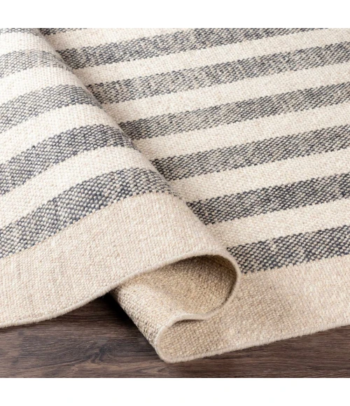Hauteloom Alamea black CONTR 2ft.6in. x 8ft. Rect. Rug