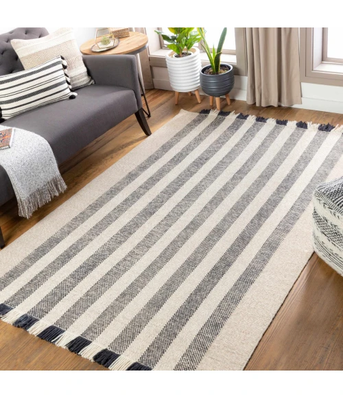 Hauteloom Alamea black CONTR 2ft.6in. x 8ft. Rect. Rug