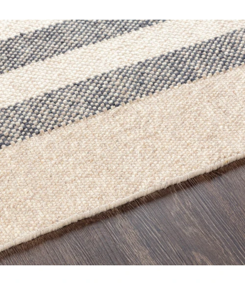 Hauteloom Alamea black CONTR 2ft.6in. x 8ft. Rect. Rug