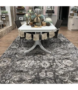 Hauteloom Owatonna Black OWAT 6ft.7in. x 9ft. Rect. Rug