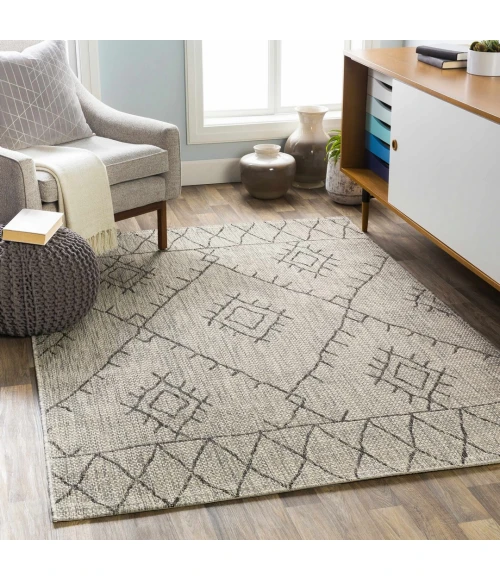 Hauteloom Marwood Black MARW 2ft.7in. x 10ft. Rect. Rug